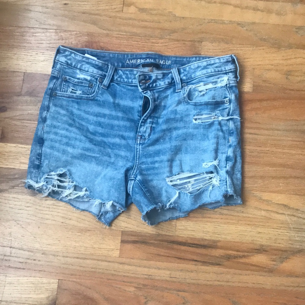 Women’s American Eagle size 14 cut off jean shorts